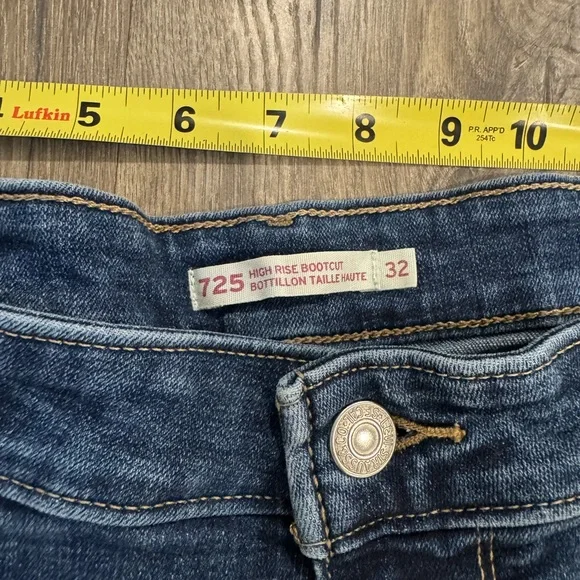 Levi's High Rise Bootcut Jeans - Picture 3 of 4